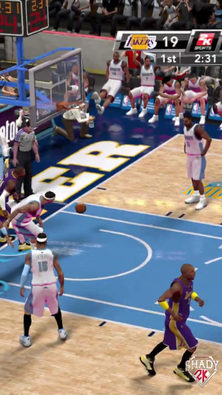 把科比的動(dòng)作還原得非常真實(shí)！有多少人是從這版開(kāi)始接觸2K的？