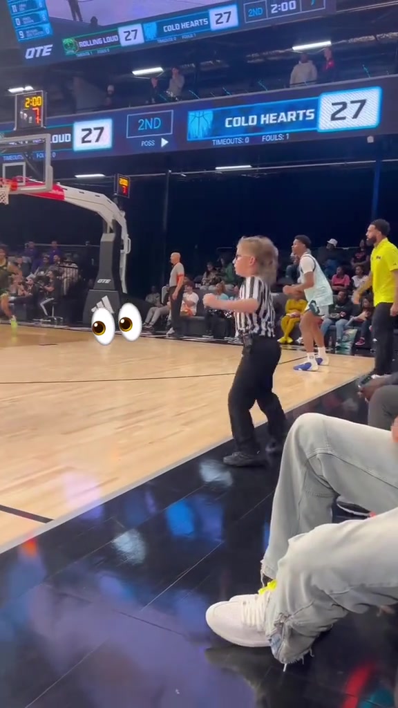 小球員見過，小裁判還是頭一次見！