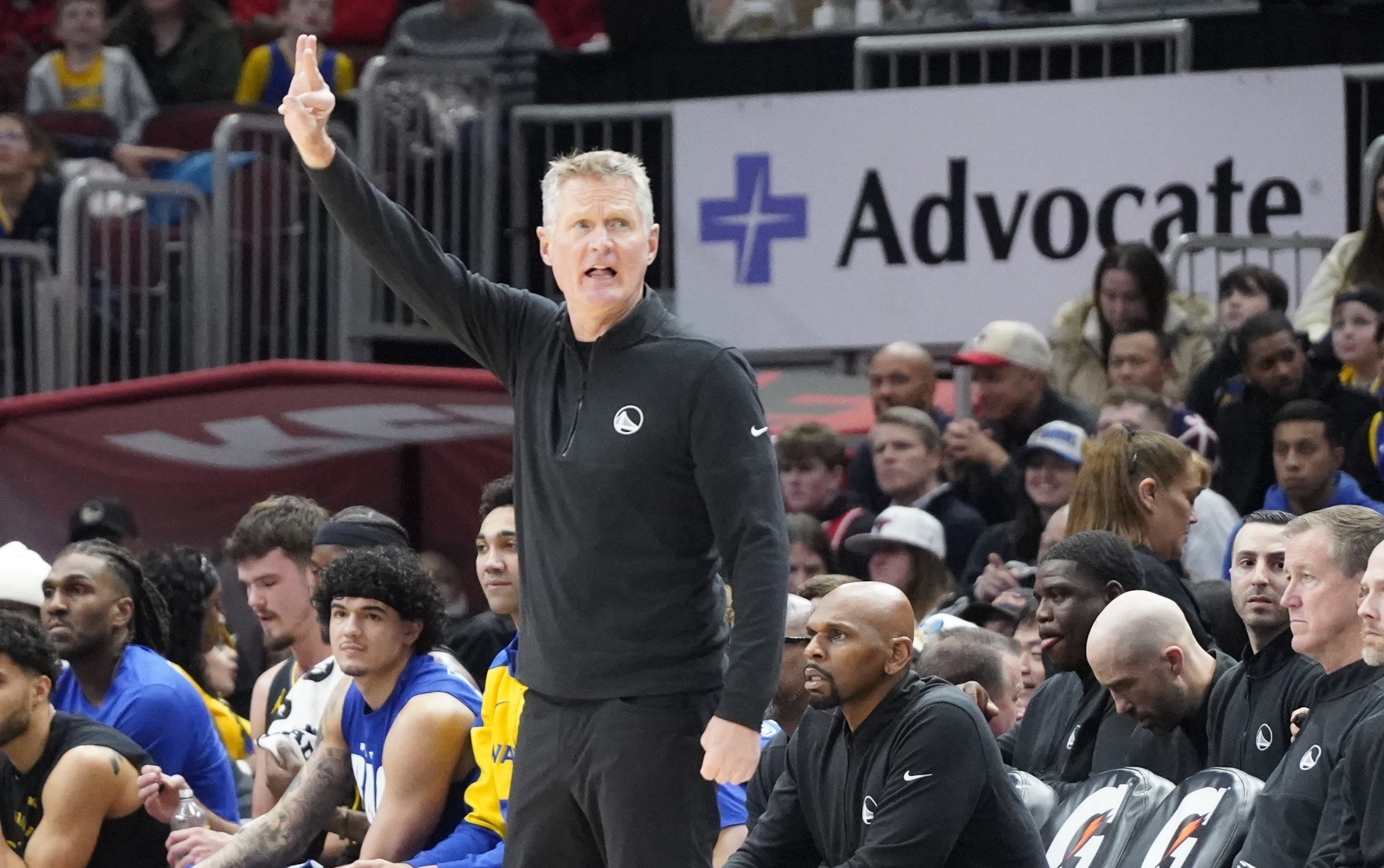 最后 科爾：本賽季我使用了100萬組首發球員 我希望這套可以繼續