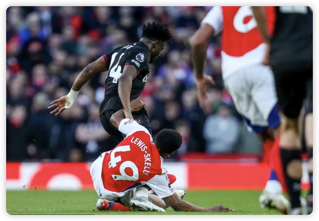 鮑文破門斯凱利染紅 阿森納0-1西漢姆落后榜首8分