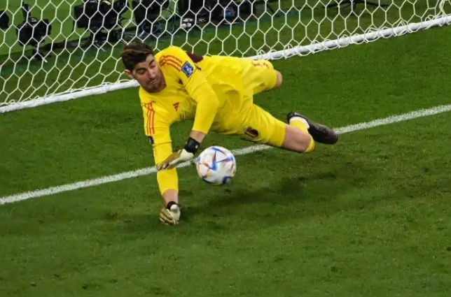 Courois舉重禁令！一年半以后 比利時(shí)國(guó)家隊(duì)會(huì)被送回比利時(shí)國(guó)家隊(duì)嗎？歐洲聯(lián)盟會(huì)改變天堂意志的命運(yùn)嗎？